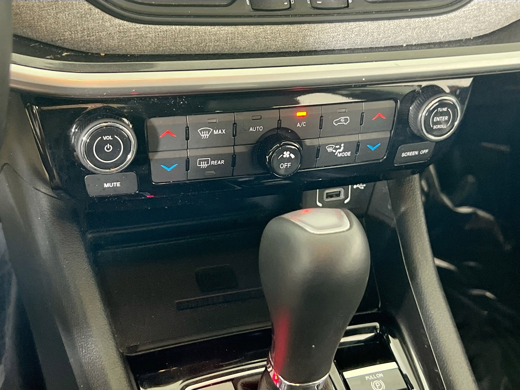 Used 2022 Jeep Compass Latitude image 15