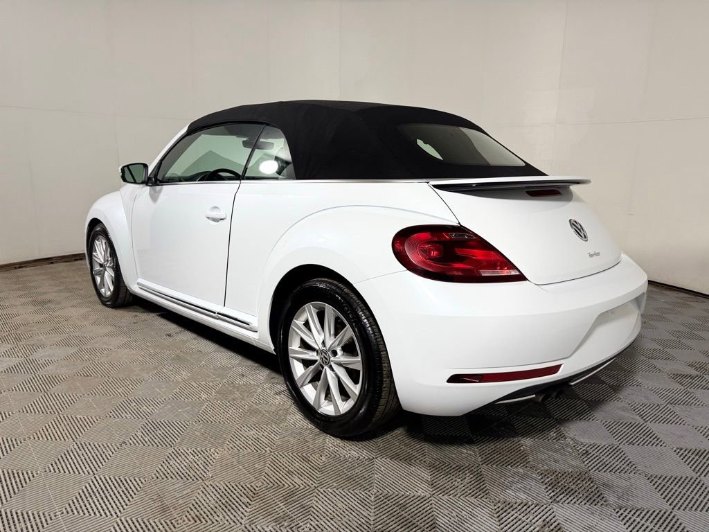 Used 2019 Volkswagen Beetle 2.0T SE FWD image 4