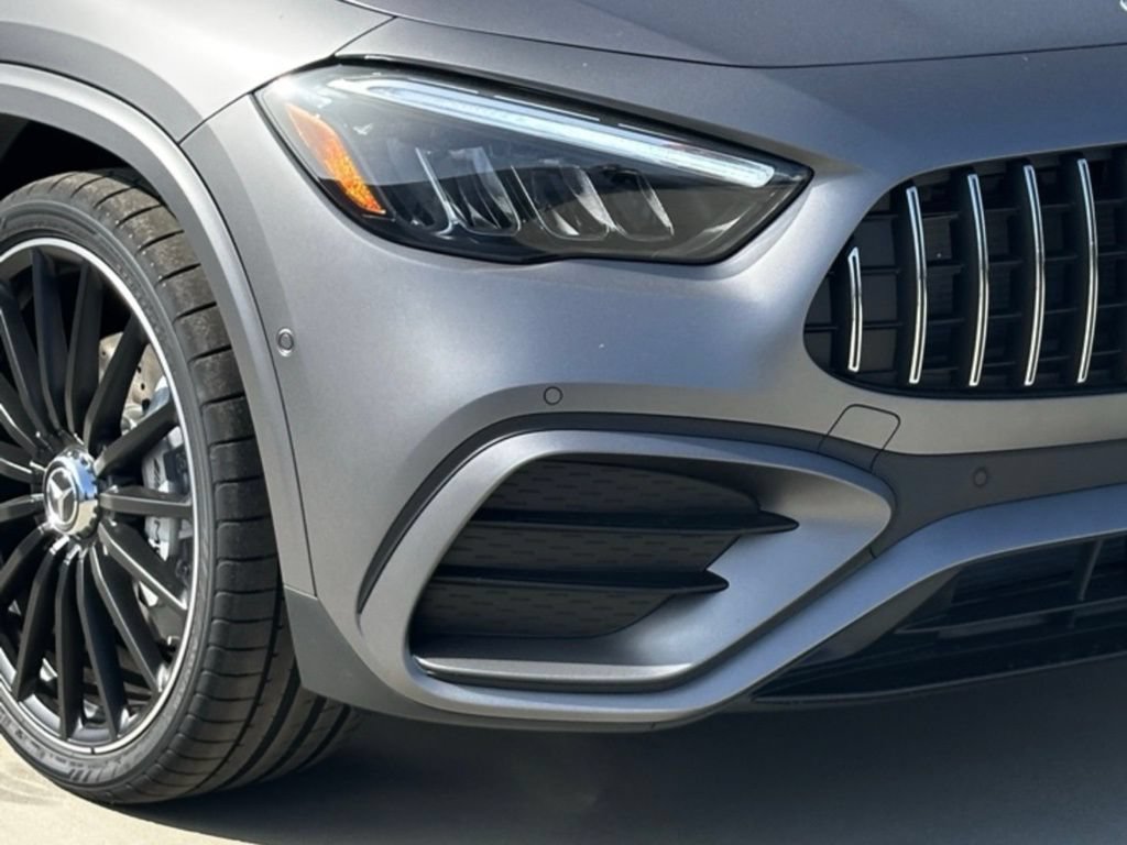Used 2025 Mercedes-Benz GLA 35 AMG 4MATIC image 4