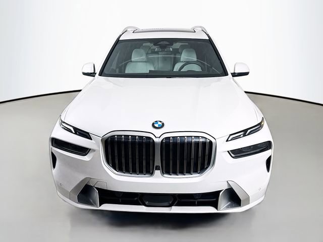 Used 2024 BMW X7 xDrive40i w/ Parking Assistance Package image 2