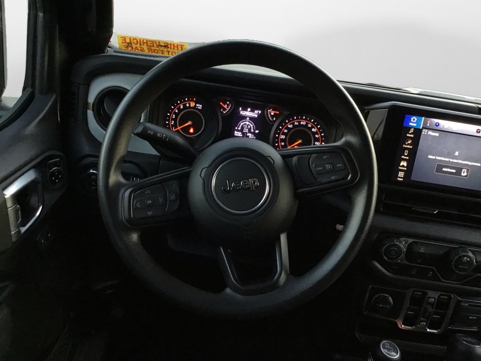 Used 2025 Jeep Gladiator Sport image 10