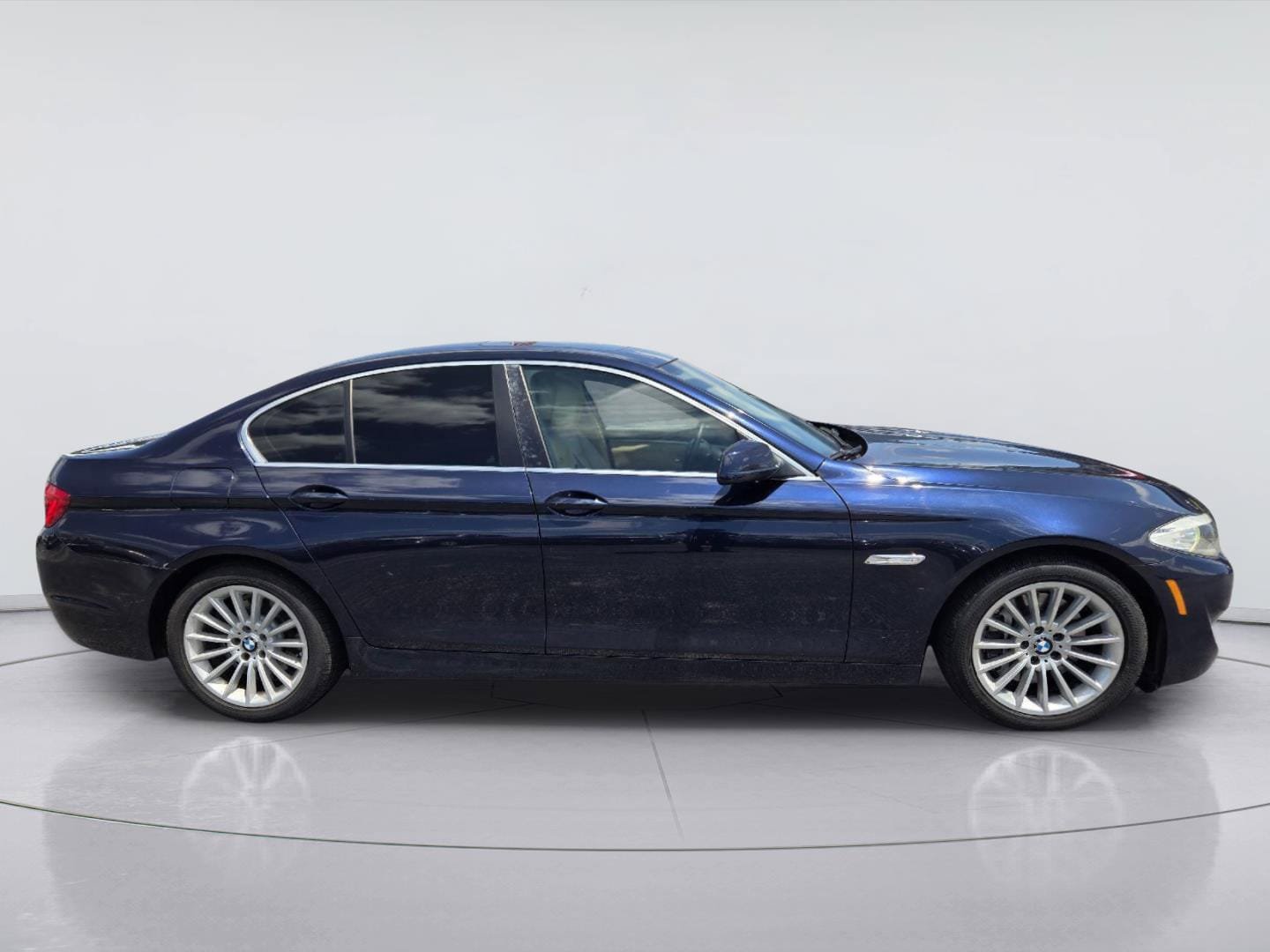 Used 2011 BMW 535i Sedan RWD image 4