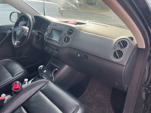 Used 2017 Volkswagen Tiguan SEL FWD image 22