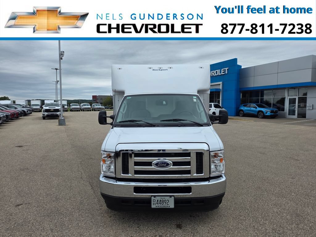 Used 2025 Ford E-350 and Econoline 350 Super Duty w/ Power Equipment Group RWD image 2