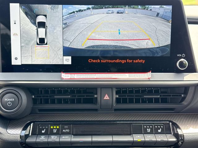 Used 2026 Toyota Prius Limited w/ Limited Premium Package FWD image 33