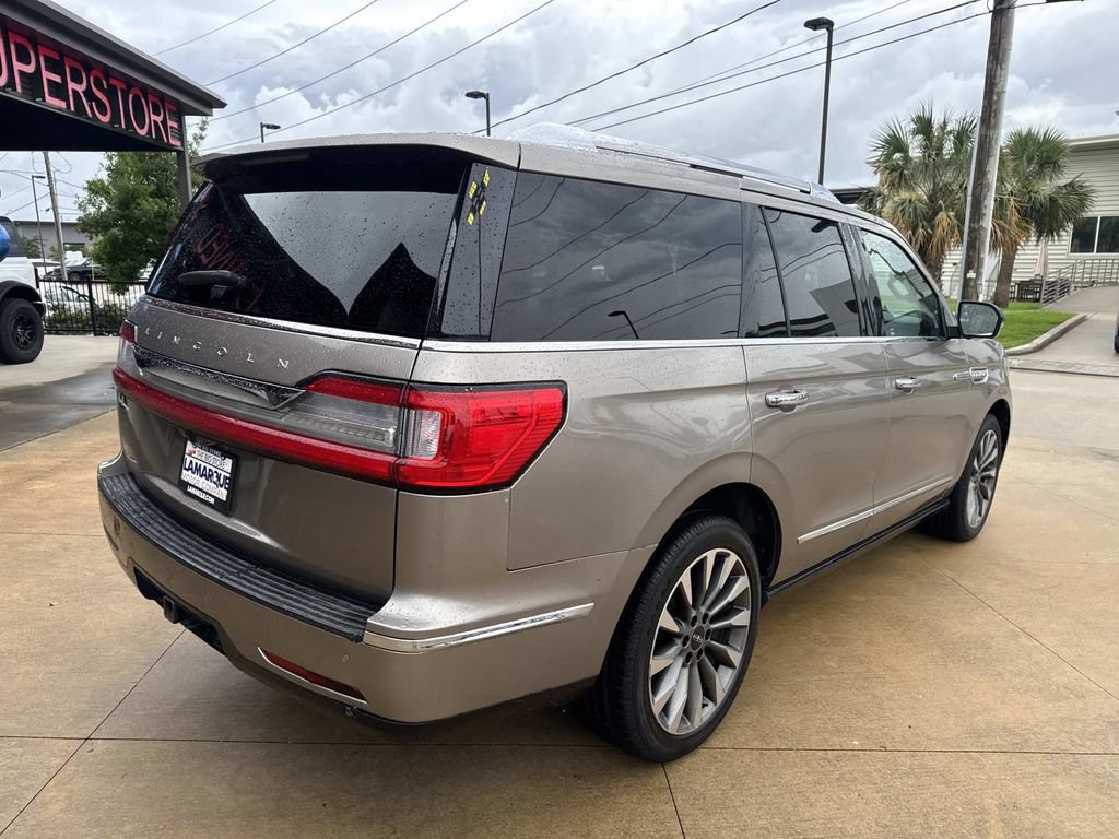 Used 2019 Lincoln Navigator Select RWD image 8