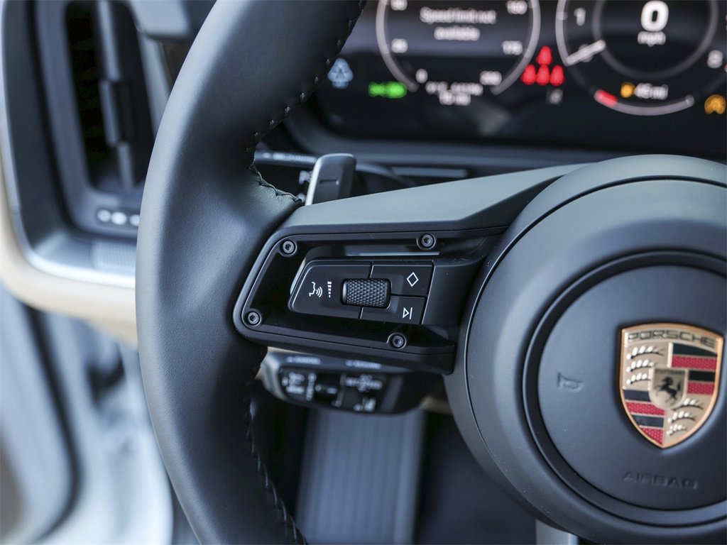 New 2026 Porsche Cayenne S image 21