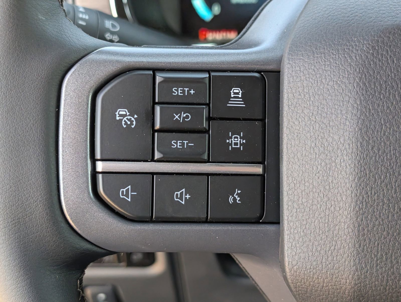 Used 2025 Ford F150 Lariat w/ Equipment Group 501A Mid image 25