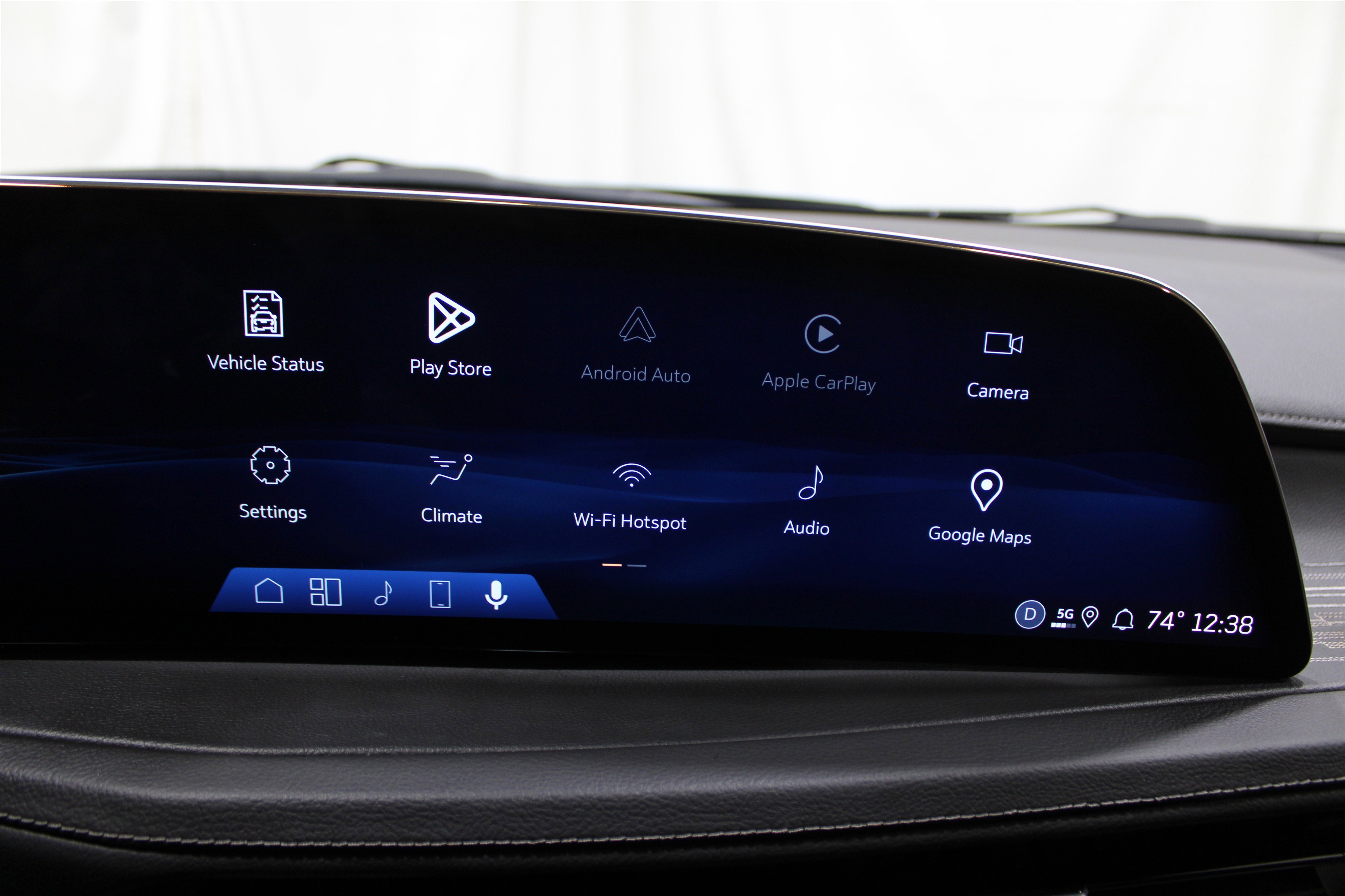 Used 2025 Cadillac XT4 Premium Luxury image 17