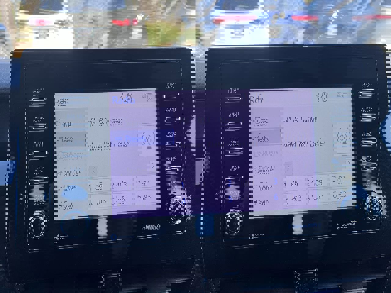 Used 2022 Toyota Camry LE image 23