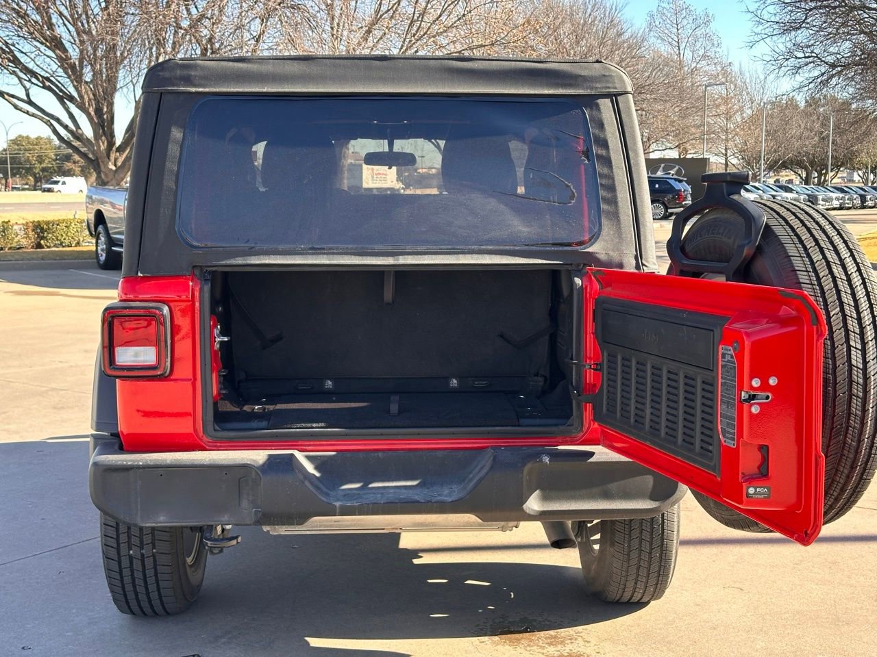 Used 2023 Jeep Wrangler Sport S image 15