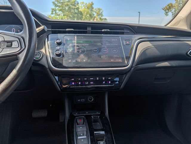 Used 2022 Chevrolet Bolt EUV LT w/ Convenience Package FWD image 19