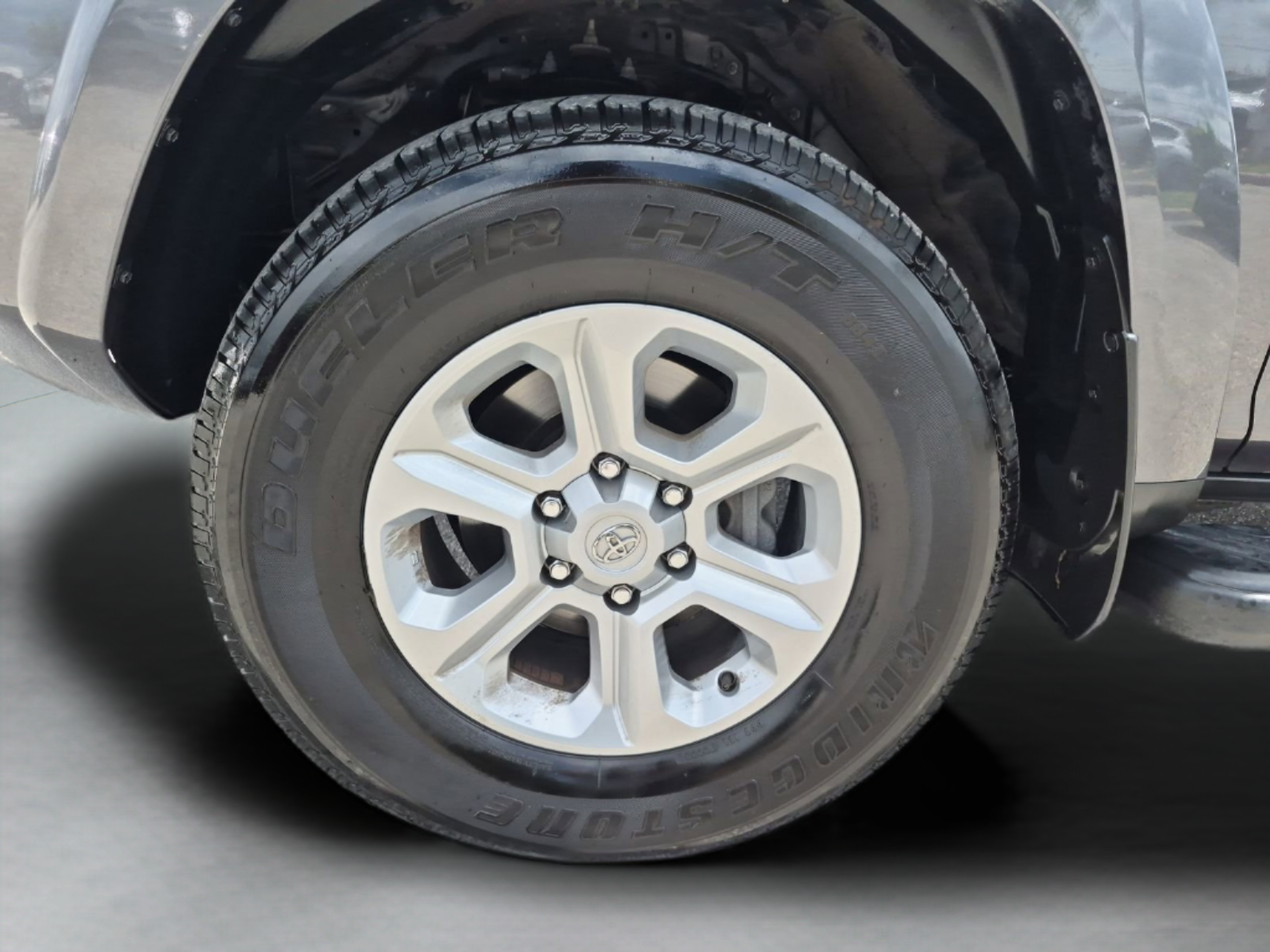 Used 2023 Toyota 4Runner SR5 AWD/4WD image 31