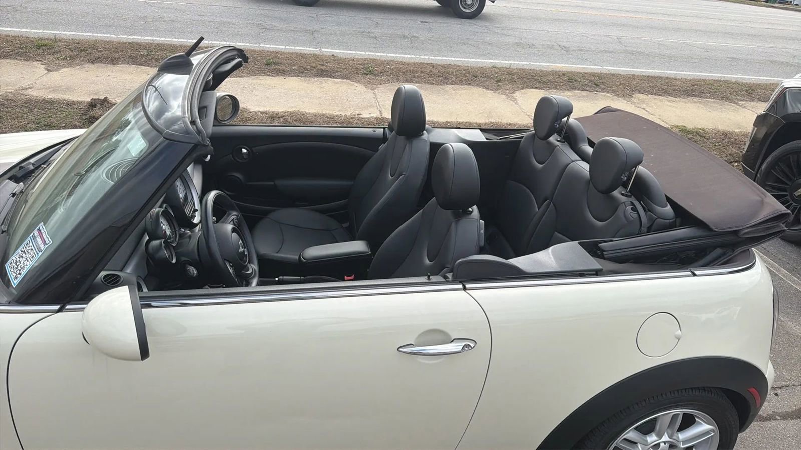 Used 2013 MINI Cooper Convertible image 4