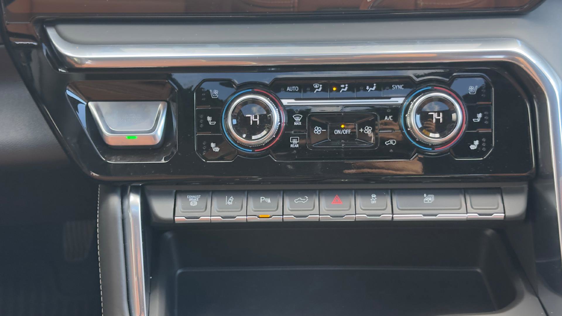 New 2026 GMC Sierra 3500 Denali Ultimate image 14