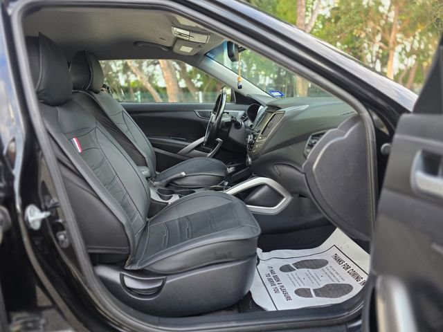 Used 2015 Hyundai Veloster Turbo FWD image 34