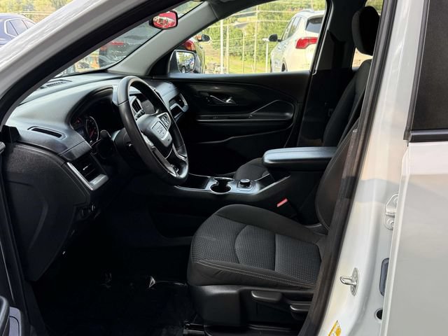 Certified 2023 GMC Terrain SLE w/ LPO, Floor Liner Package AWD/4WD image 11
