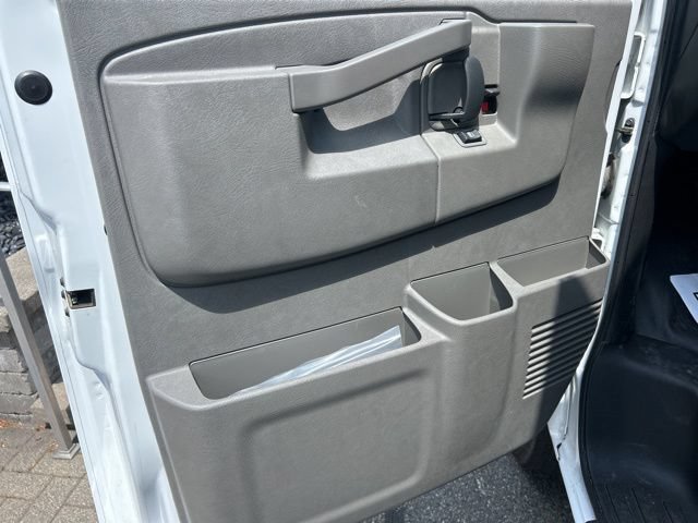 New 2024 GMC Savana 3500 w/ Power Convenience Package RWD image 9