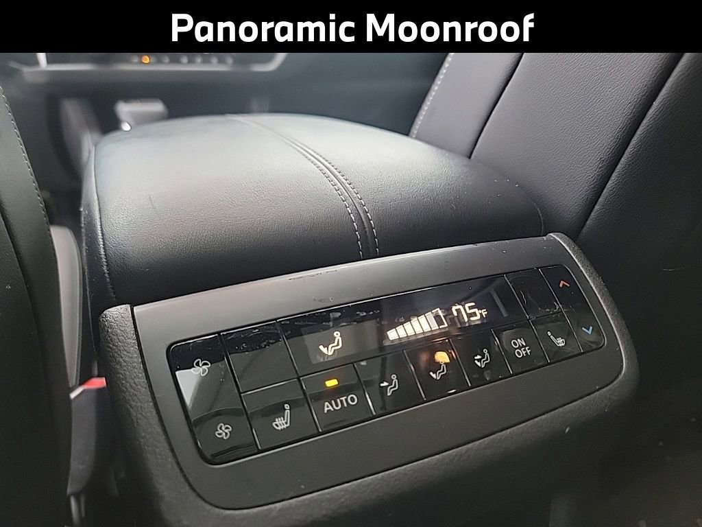 Used 2022 Nissan Pathfinder SL w/ SL Premium Package image 11