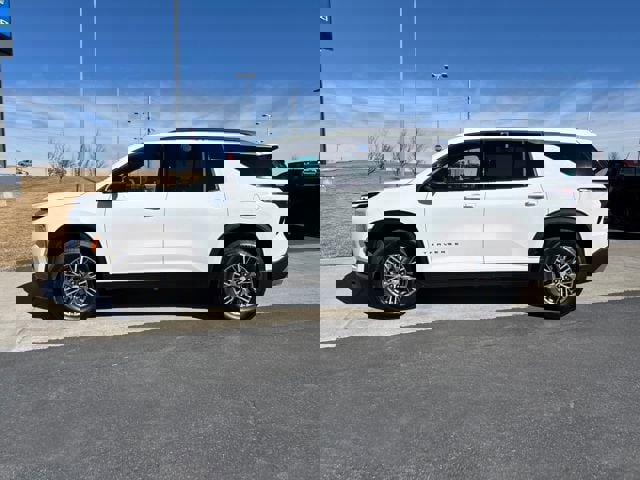 Certified 2025 Chevrolet Traverse LT image 6