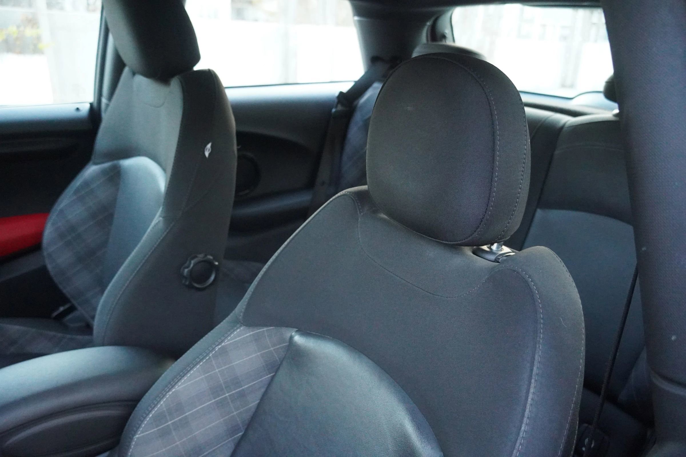 Used 2015 MINI Cooper 2-Door Hardtop image 31