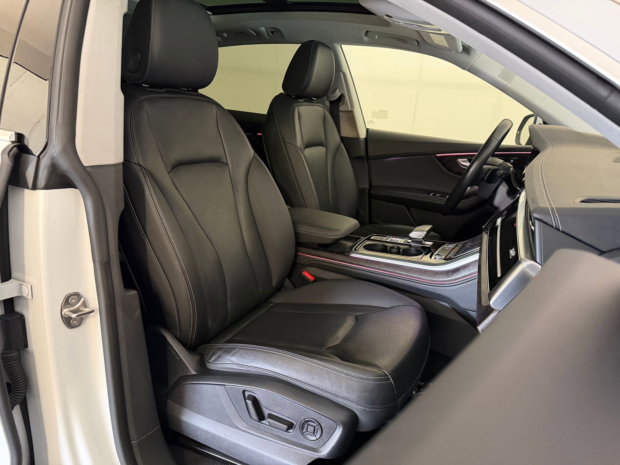 Certified 2023 Audi Q8 Premium Plus w/ Premium Plus Package AWD/4WD image 33