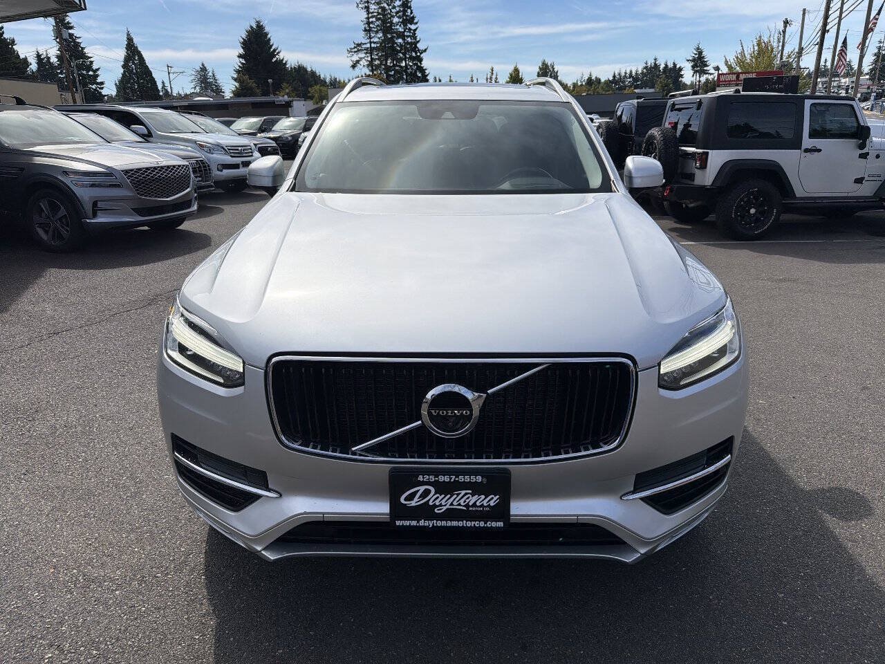 Used 2018 Volvo XC90 T5 Momentum w/ Convenience Package AWD/4WD image 12