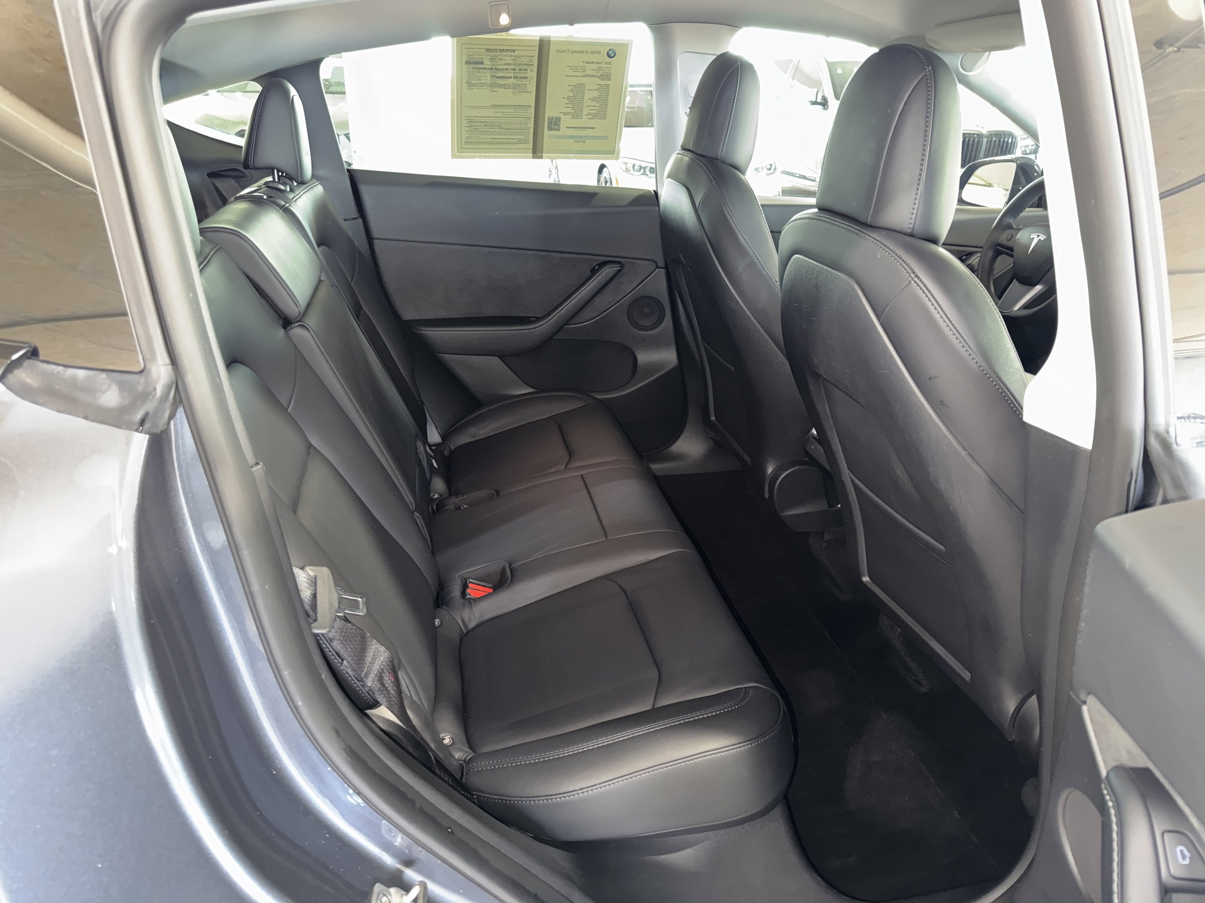 Used 2022 Tesla Model Y Long Range image 12