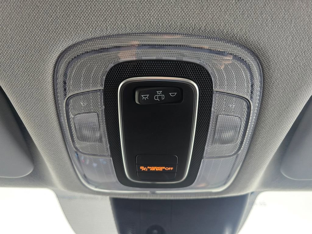Used 2025 Hyundai Elantra SE FWD image 17