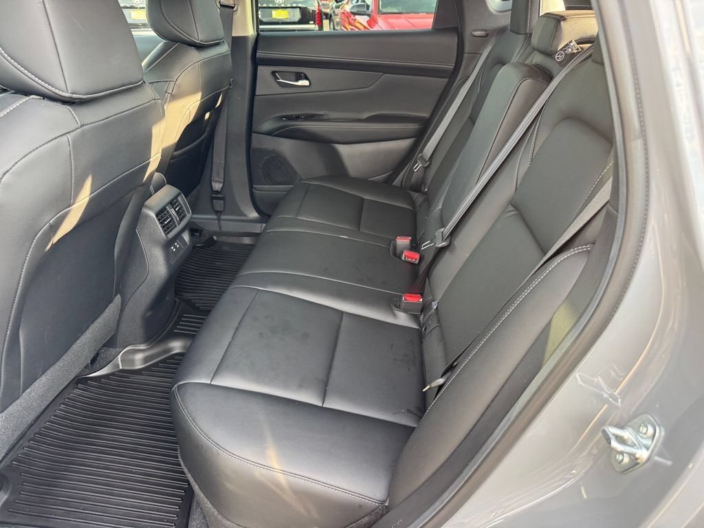 Used 2025 Nissan Murano SL AWD/4WD image 13