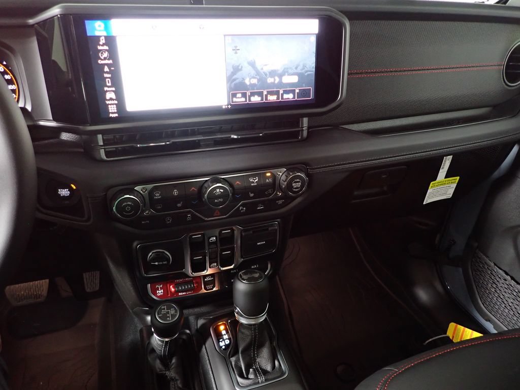 New 2026 Jeep Wrangler Unlimited Rubicon AWD/4WD image 29