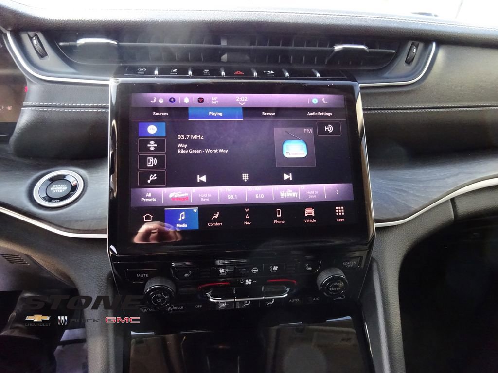 Used 2023 Jeep Grand Cherokee L Limited w/ Luxury Tech Group II image 27