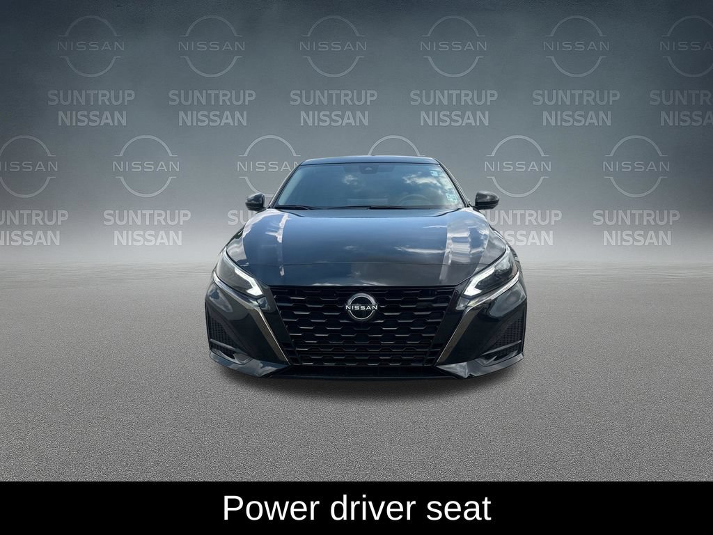 Used 2024 Nissan Altima 2.0 SR FWD image 8