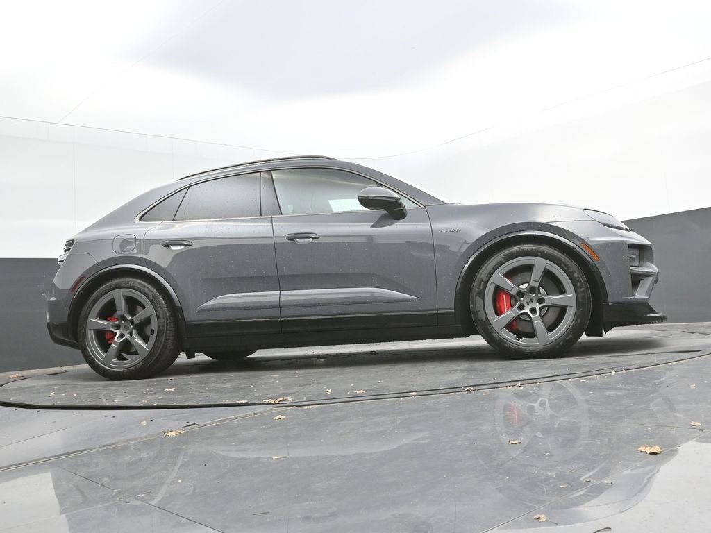 Used 2025 Porsche Macan Turbo Electric AWD/4WD image 53
