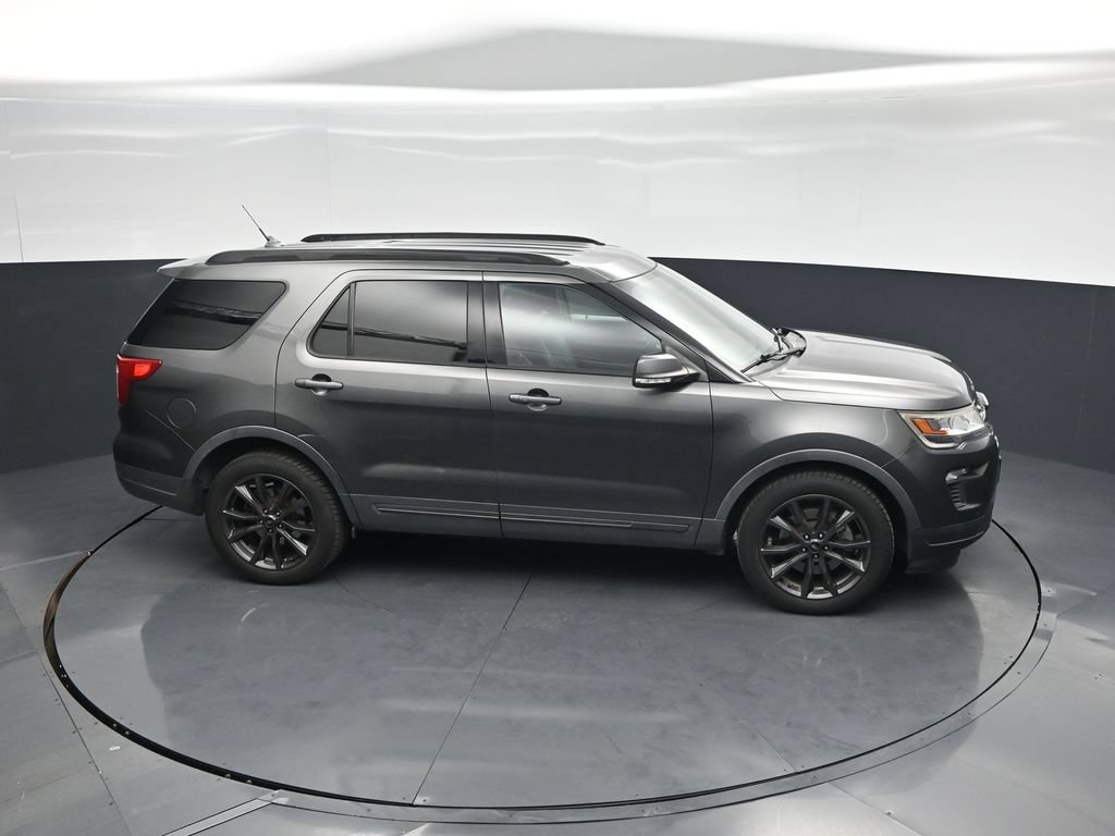 Used 2018 Ford Explorer XLT w/ Equipment Group 202A FWD image 52