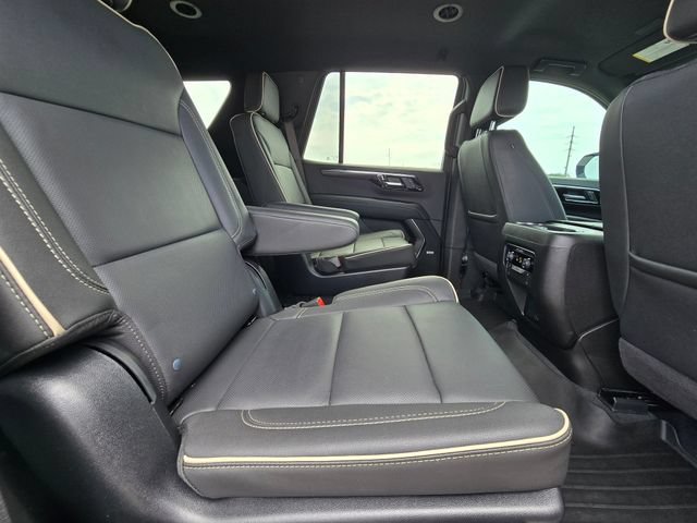 Used 2025 Chevrolet Tahoe Premier AWD/4WD image 16