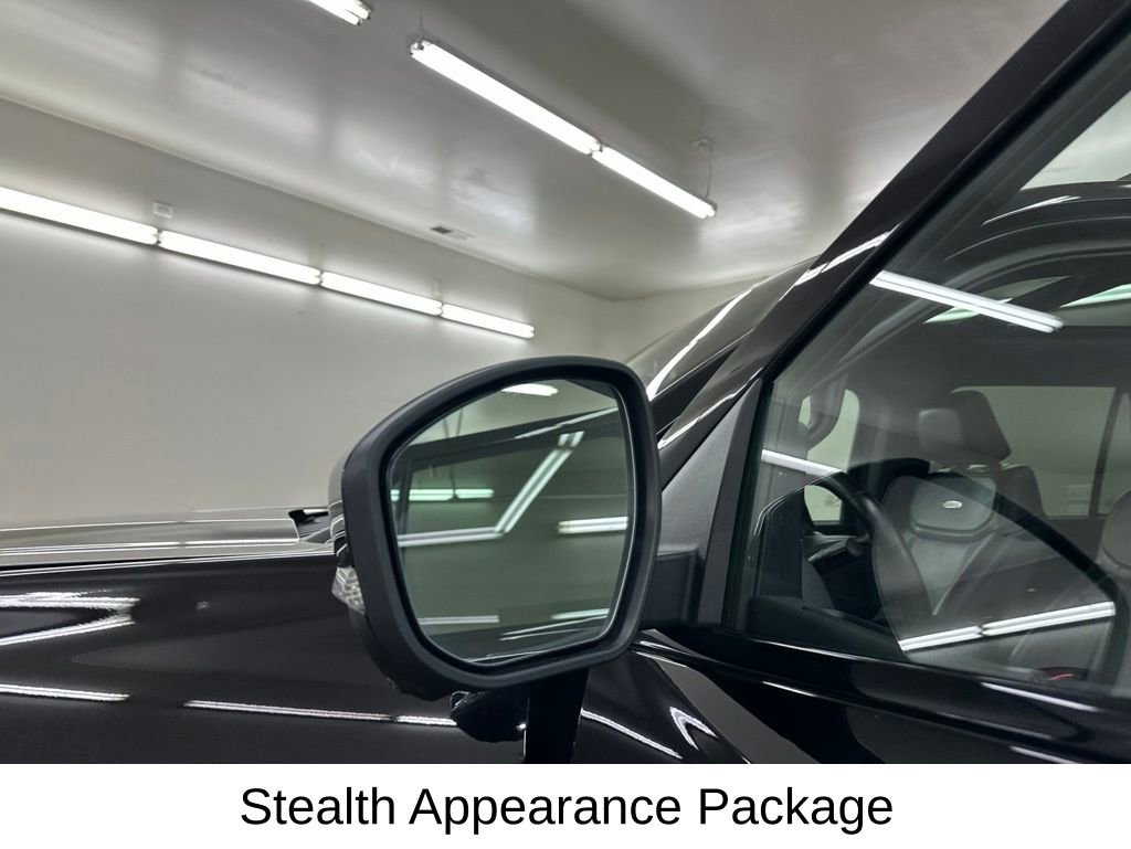 Used 2025 Ford Expedition Platinum w/ Stealth Appearance Package AWD/4WD image 17