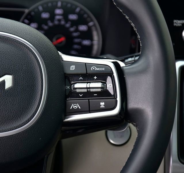 Certified 2024 Kia Sorento EX w/ Panoramic Sunroof Package image 19