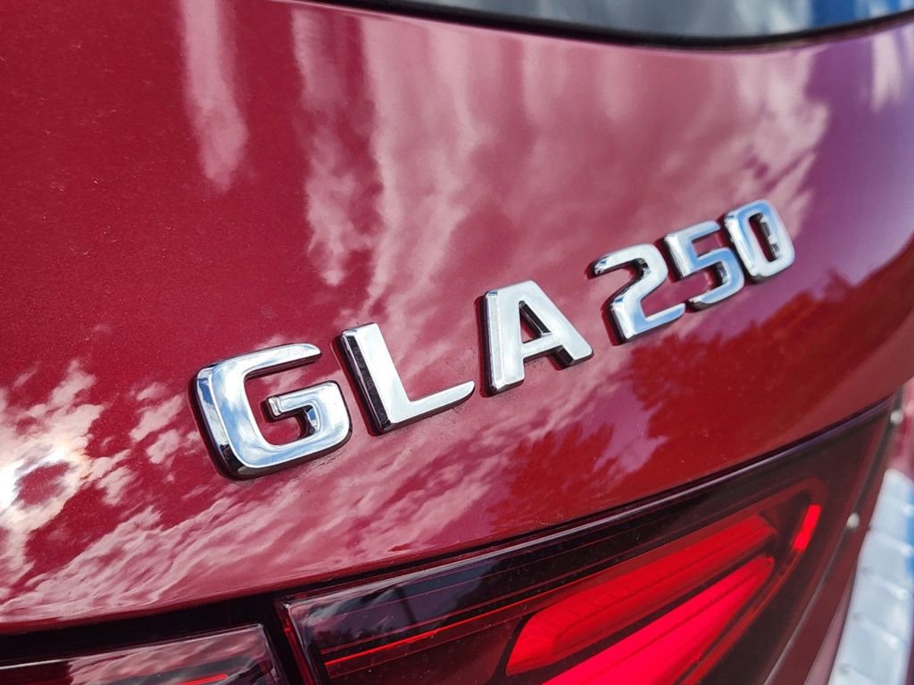 New 2025 Mercedes-Benz GLA 250 4MATIC image 14