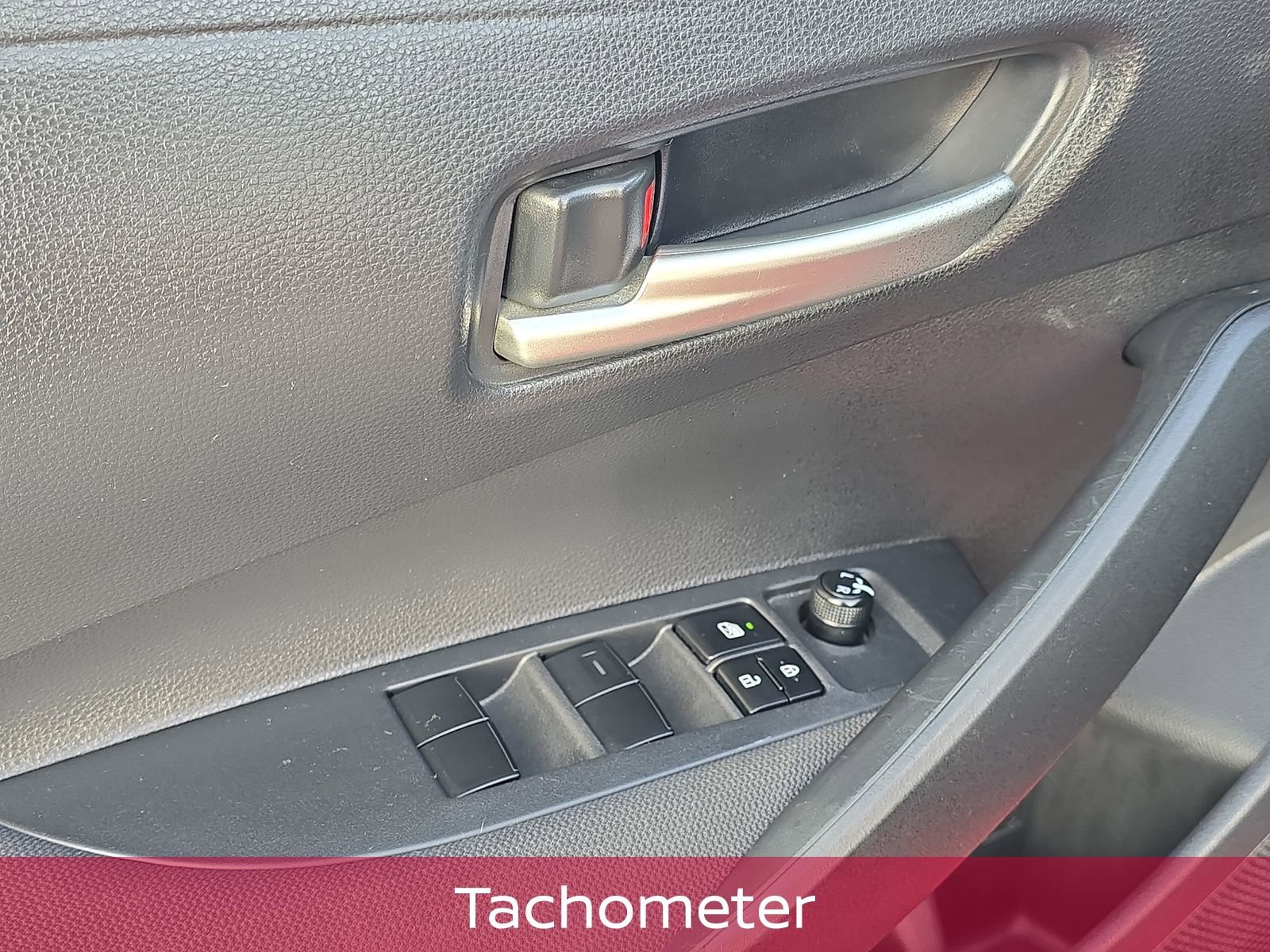 Used 2020 Toyota Corolla LE image 15