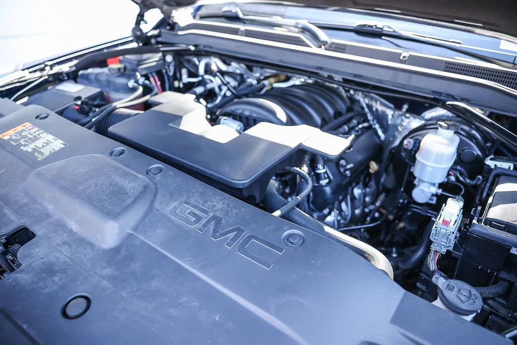 Used 2018 GMC Yukon SLE image 32