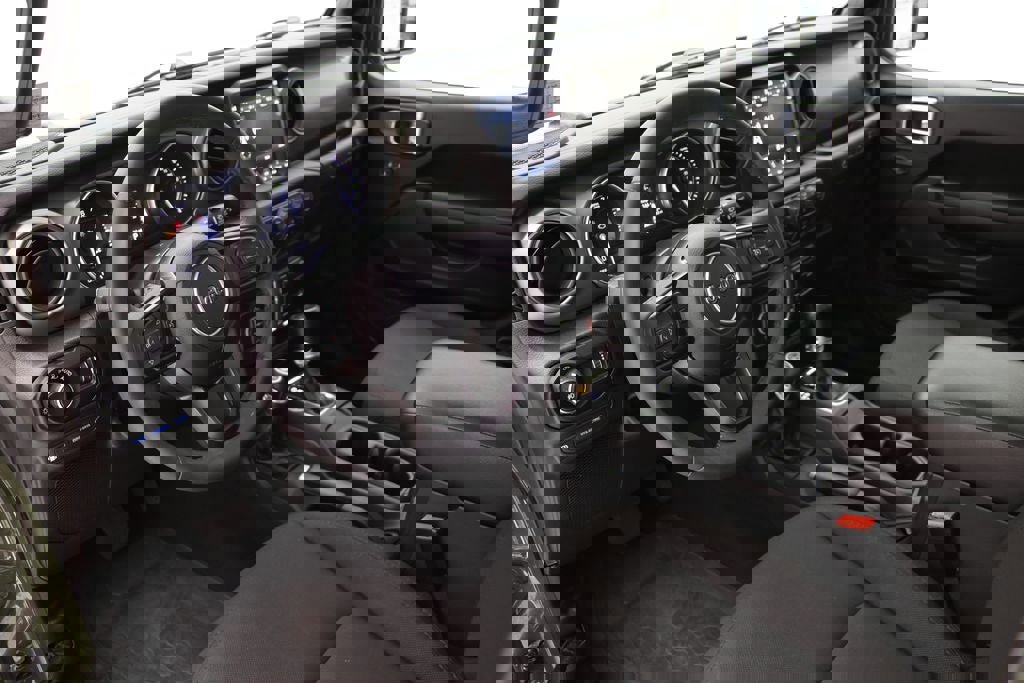 Used 2023 Jeep Wrangler Unlimited w/ Cold Weather Group image 15