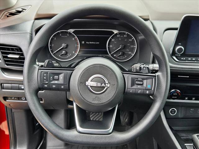 Used 2023 Nissan Rogue SV FWD image 10