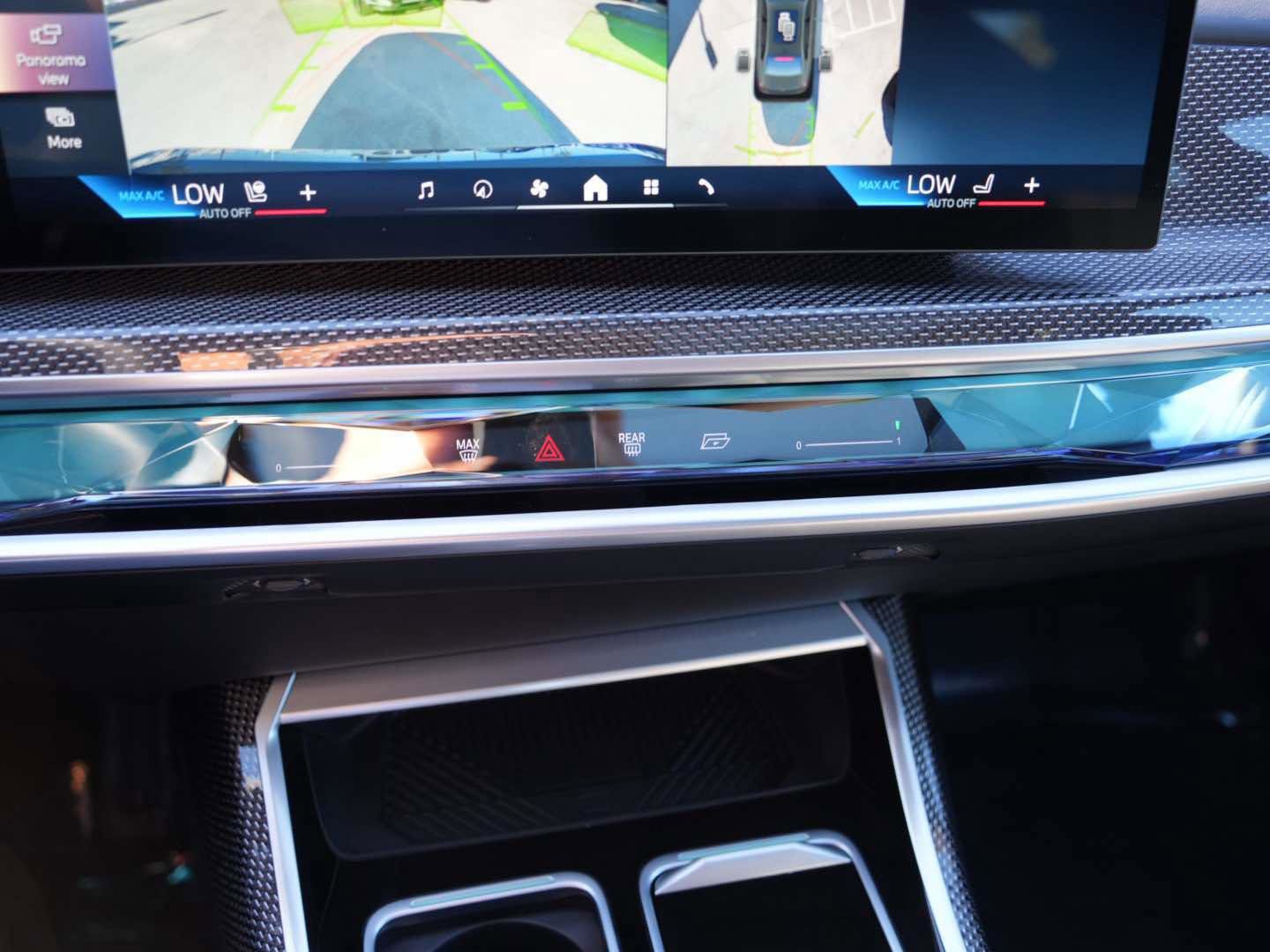 Used 2025 BMW 760i xDrive w/ Executive Package image 24