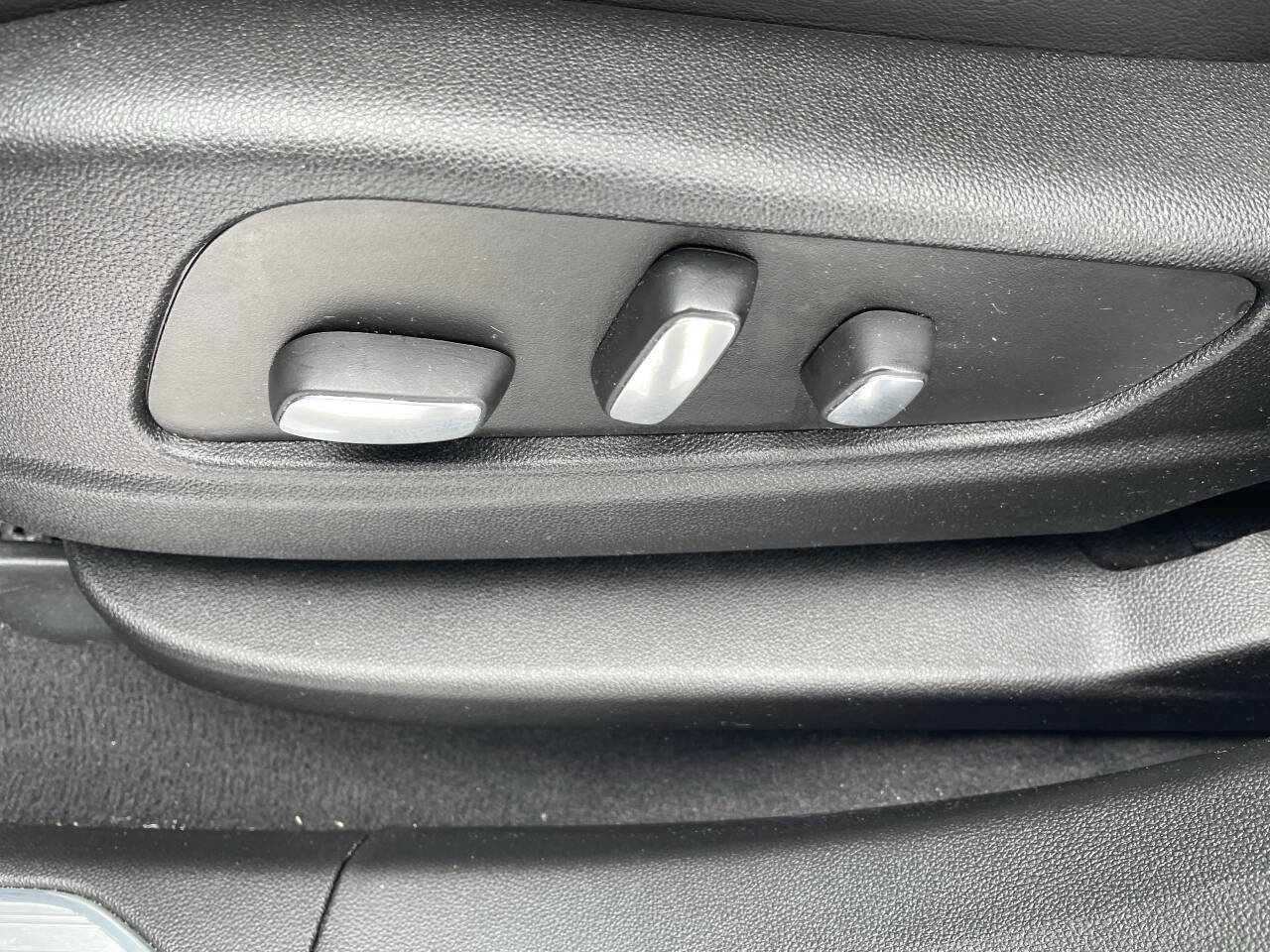 Used 2024 Cadillac XT5 Premium Luxury w/ LPO, Floor Liner Package image 17