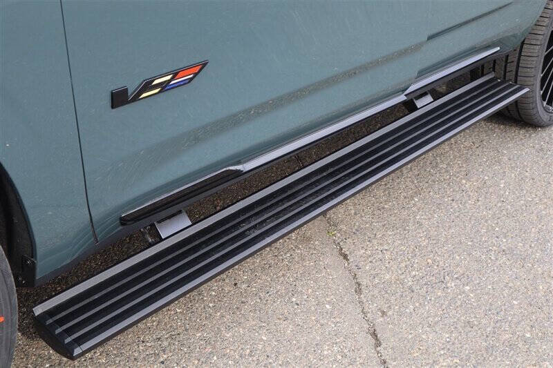 Used 2026 Cadillac Escalade V w/ LPO, ONYX Package image 11