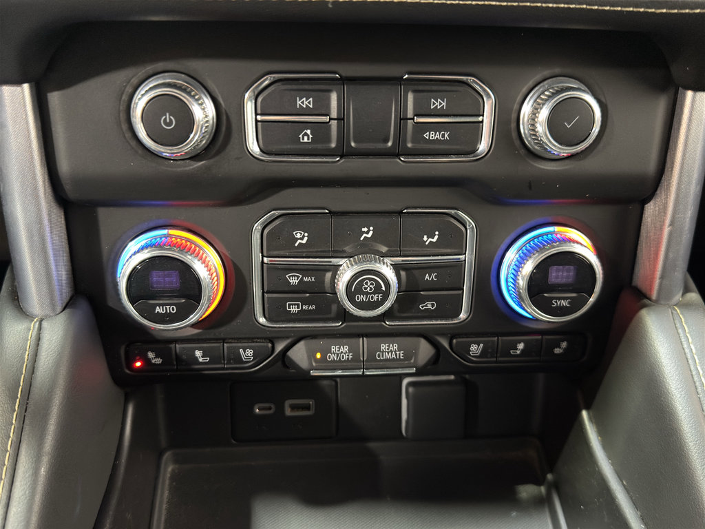 Used 2023 GMC Yukon SLT image 31