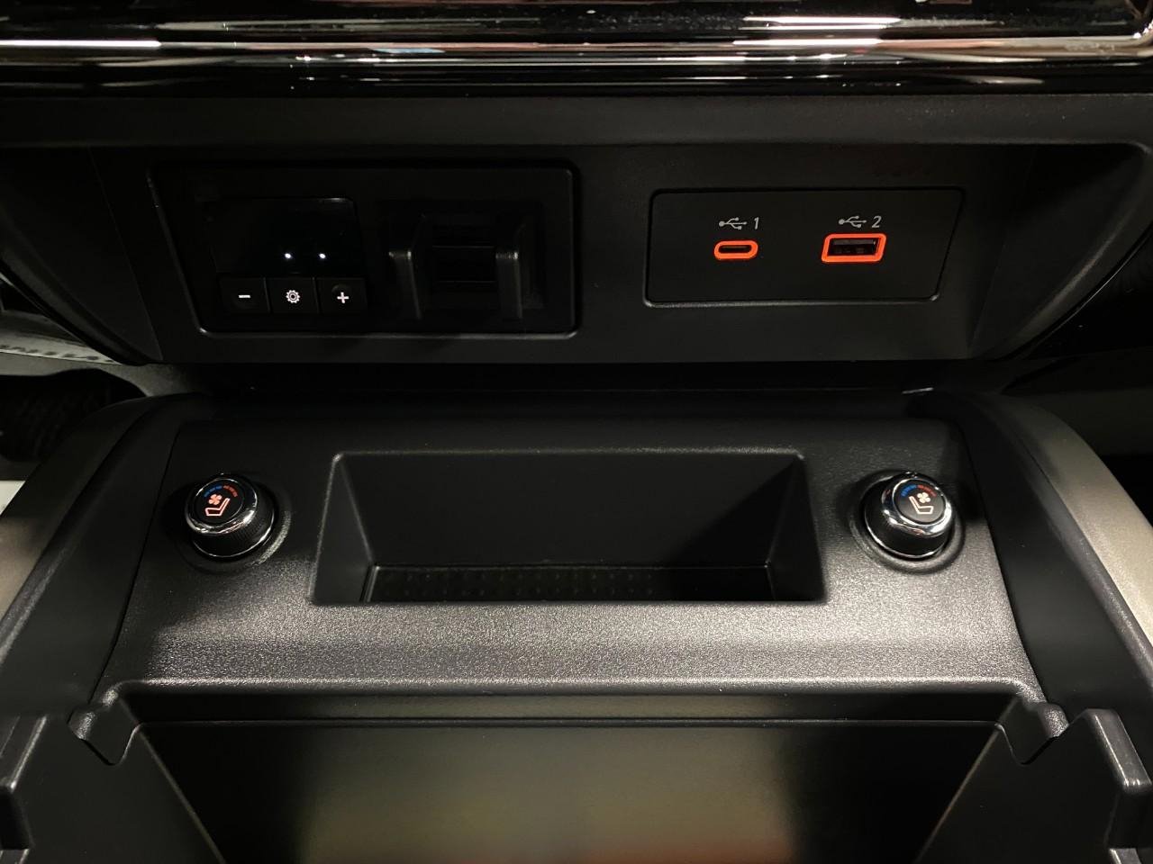 Used 2021 Nissan Titan Platinum Reserve w/ Moonroof Package image 29