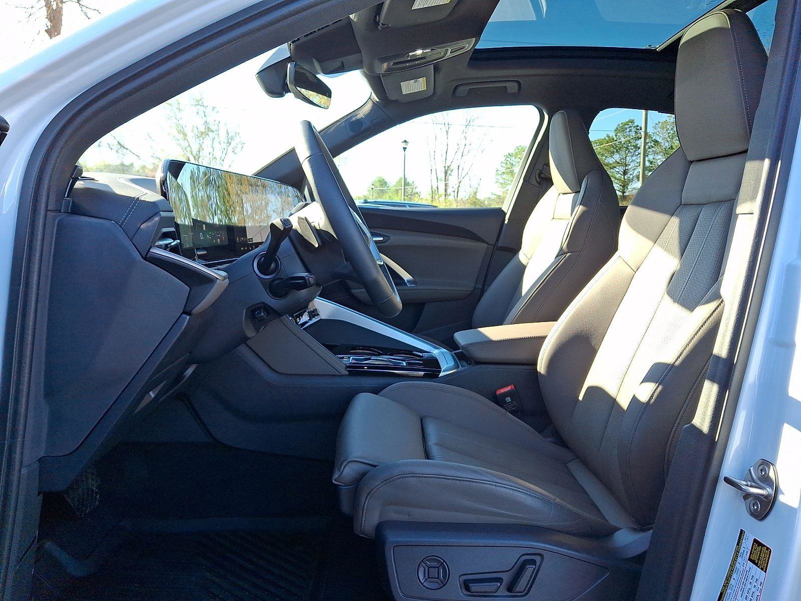 Used 2025 Audi Q5 Premium Plus w/ Premium Plus image 13