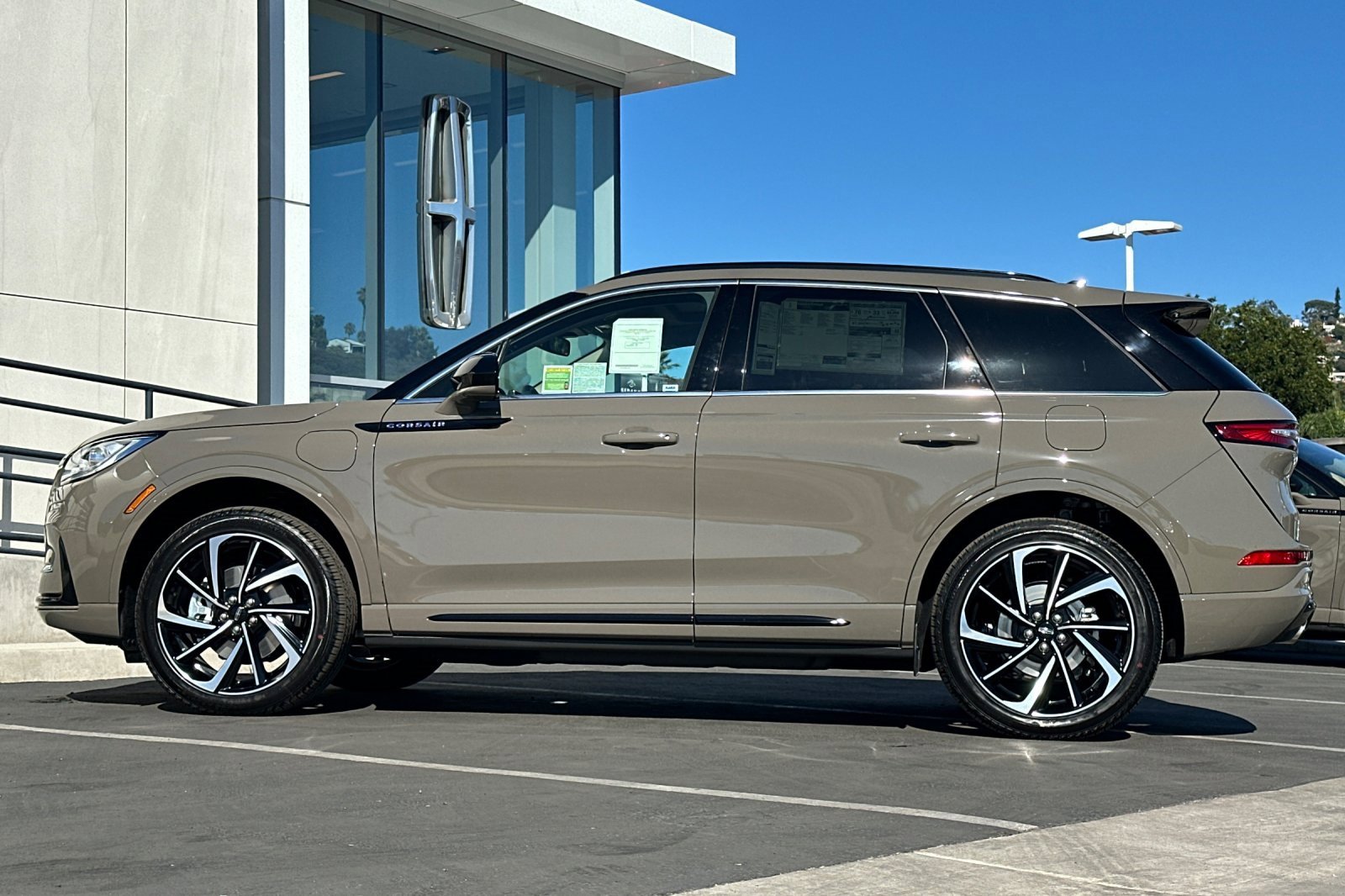 New 2025 Lincoln Corsair Grand Touring image 6